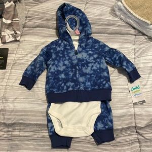3 piece hoodie T-shirt pants